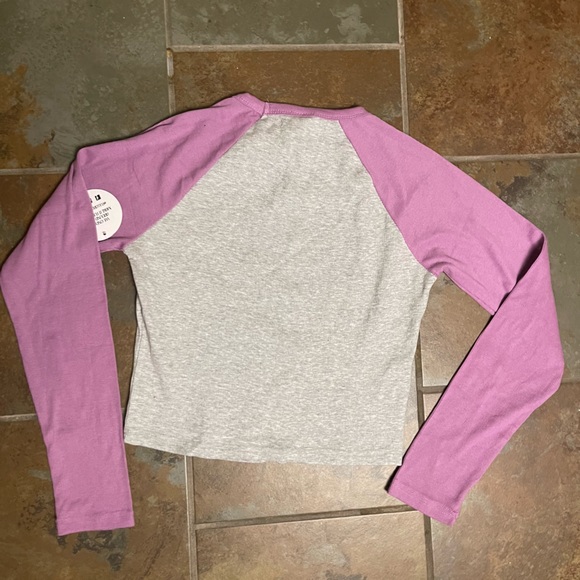 FCT Long Sleeve Ribbed Raglan Top - Picture 4 of 5